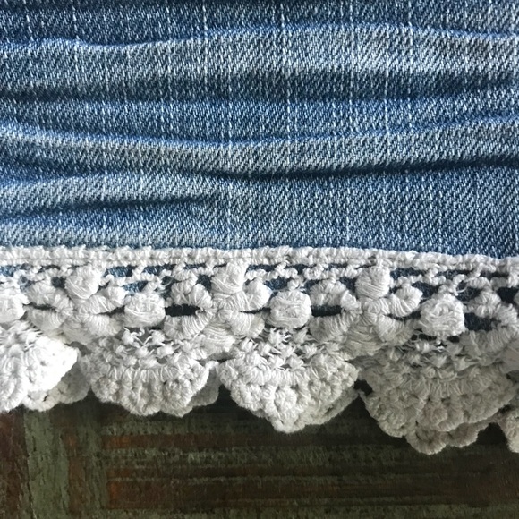 Jeans Shorts Size 0 - Picture 4 of 4